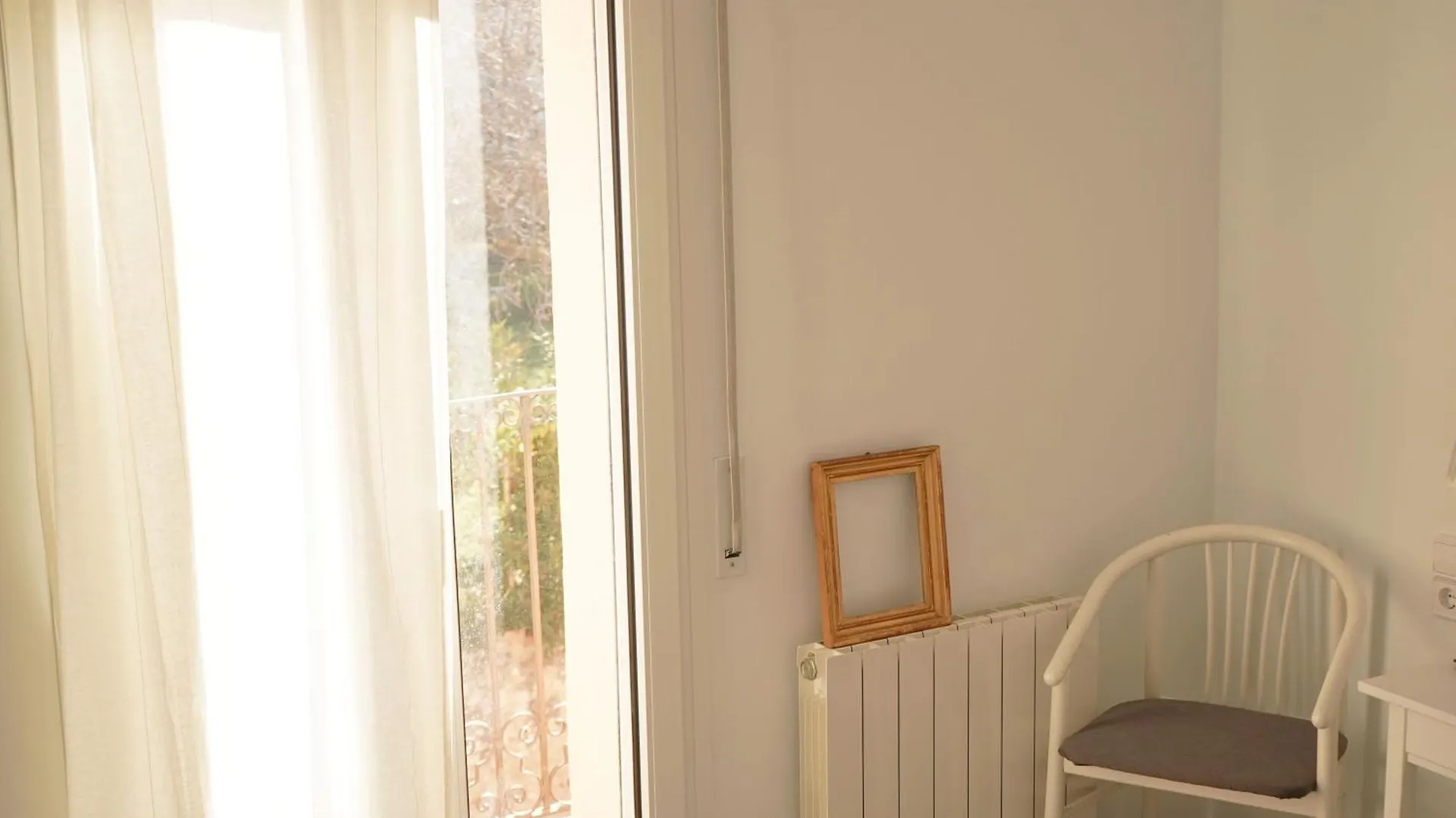Habitacion Doble Con Balcon Torrellas de Foix 0*,  Spain